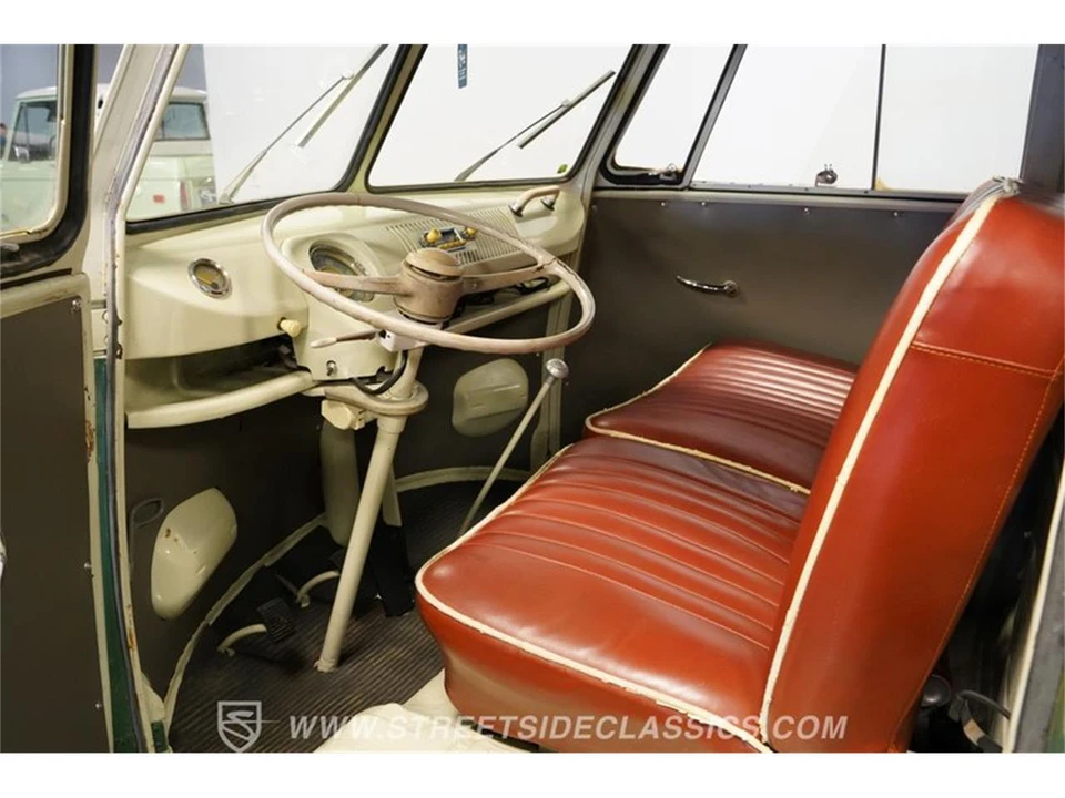 1974 Volkswagen Bay-Window Bus - Image 2 of 31