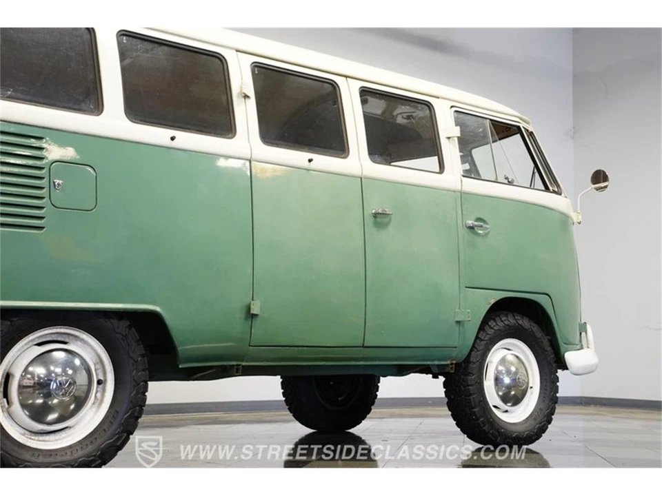 1974 Volkswagen Bay-Window Bus - Image 26 of 31