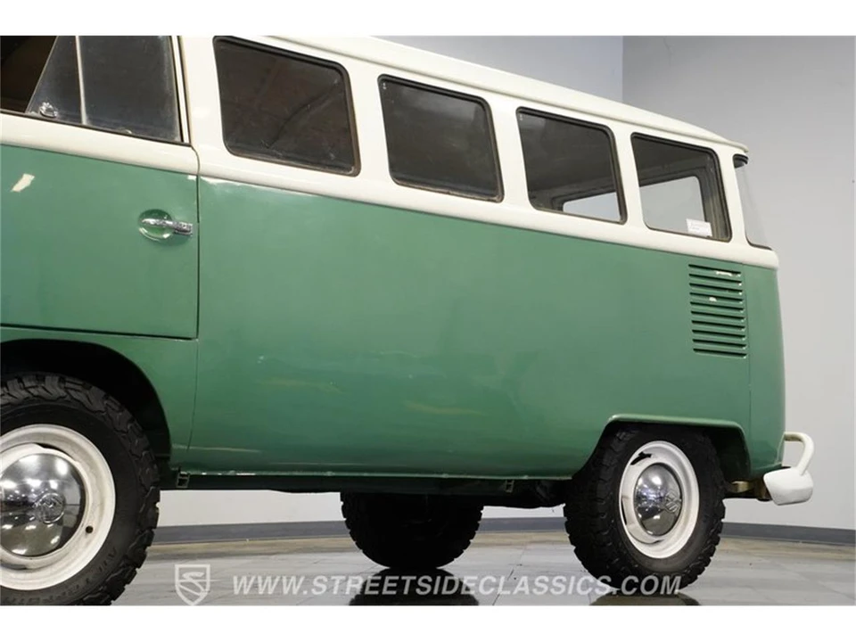 1974 Volkswagen Bay-Window Bus - Image 20 of 31