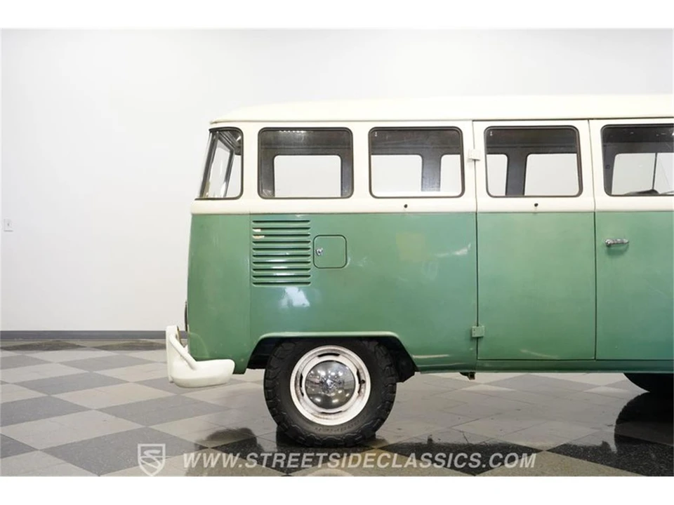 1974 Volkswagen Bay-Window Bus - Image 27 of 31