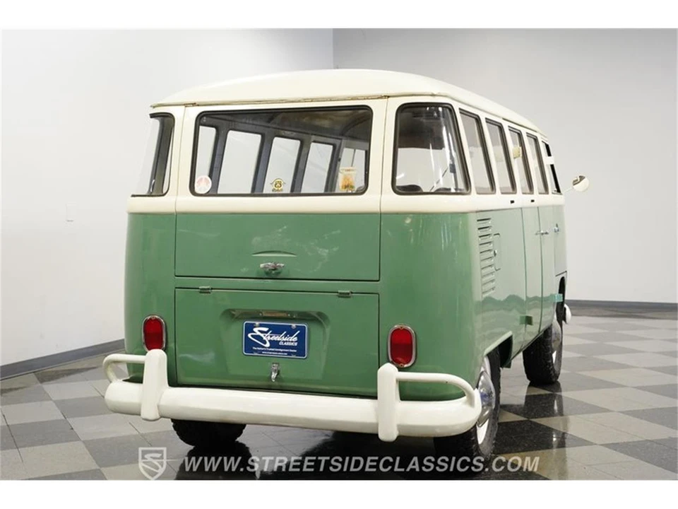 1974 Volkswagen Bay-Window Bus - Image 9 of 31