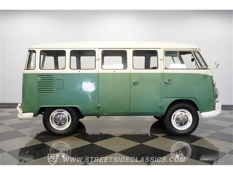 1974 Volkswagen Bay-Window Bus - Image 12 of 31