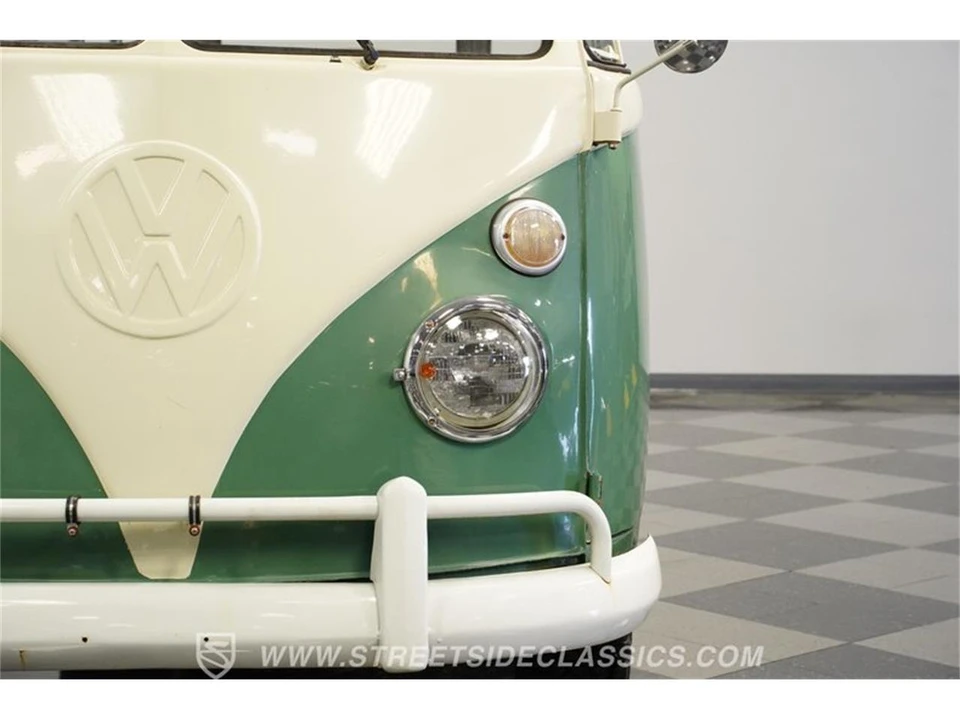 1974 Volkswagen Bay-Window Bus - Image 18 of 31