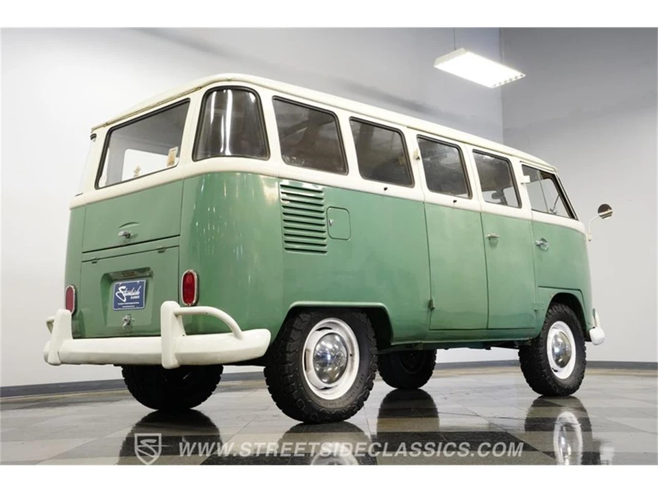 1974 Volkswagen Bay-Window Bus - Image 25 of 31