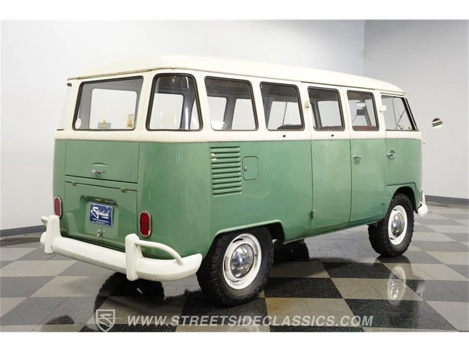 1974 Volkswagen Bay-Window Bus - Image 10 of 31