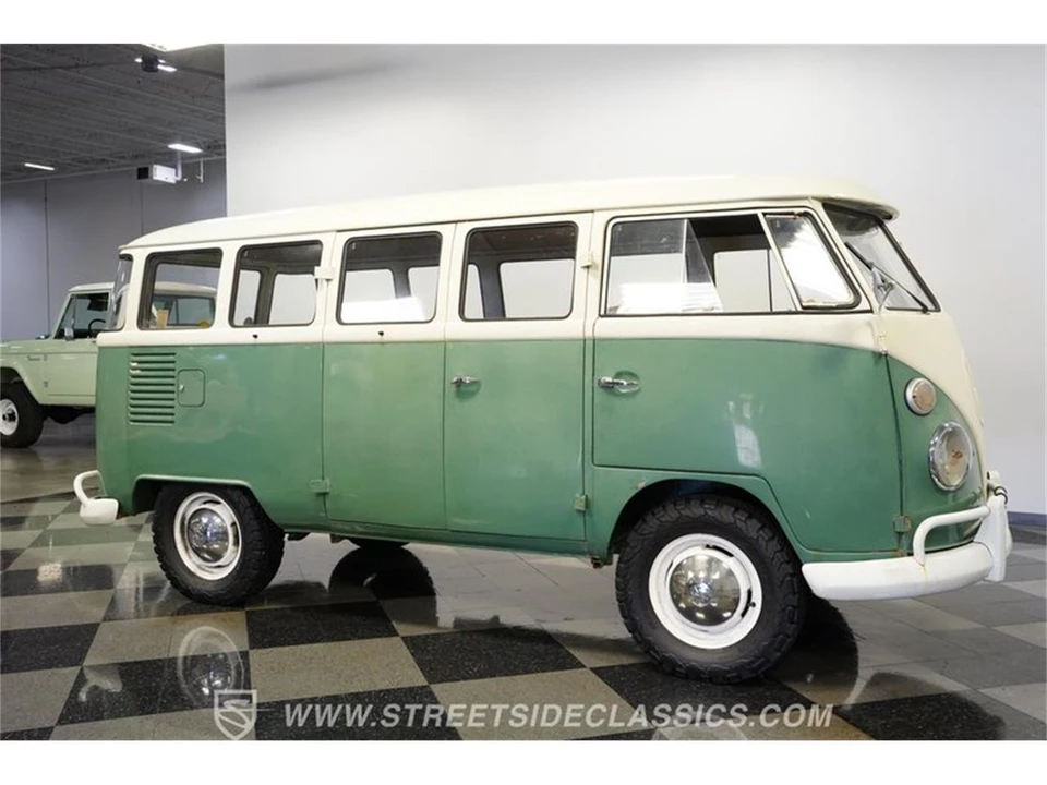 1974 Volkswagen Bay-Window Bus - Image 13 of 31