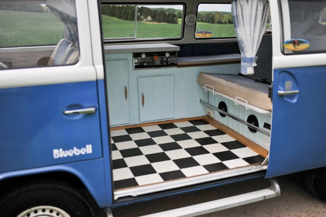 1973 Volkswagen Bay-Window Camper - Image 4 of 30