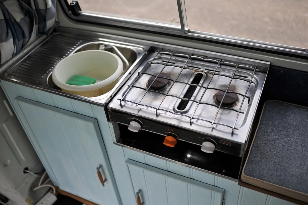1973 Volkswagen Bay-Window Camper - Image 11 of 30