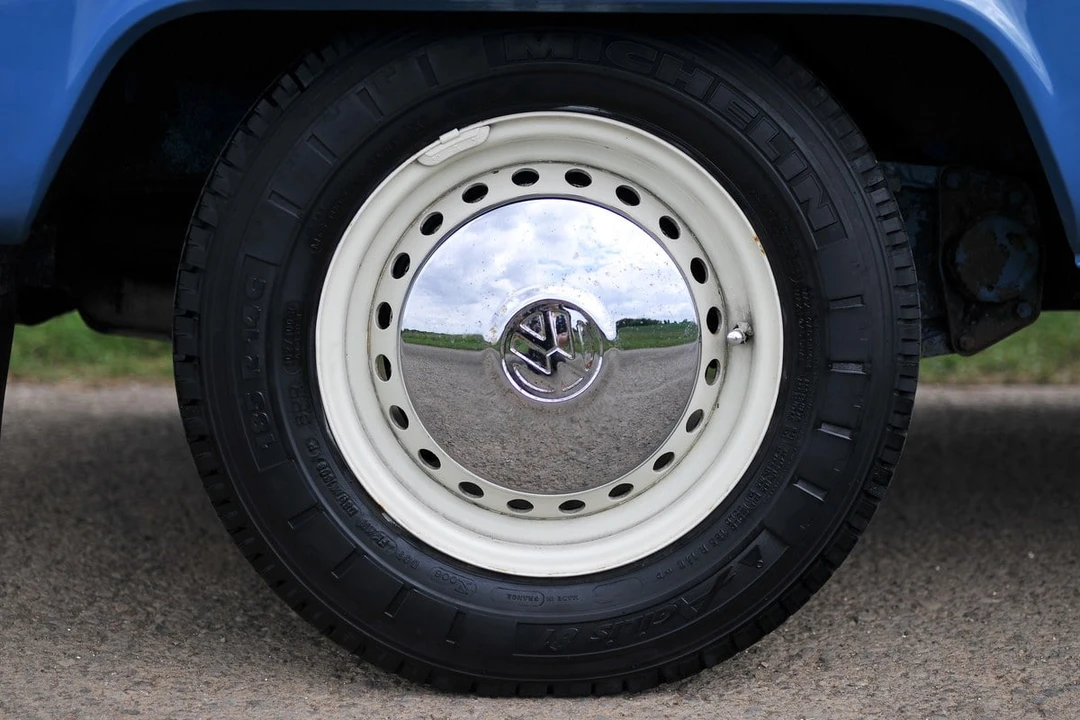 1973 Volkswagen Bay-Window Camper - Image 19 of 30