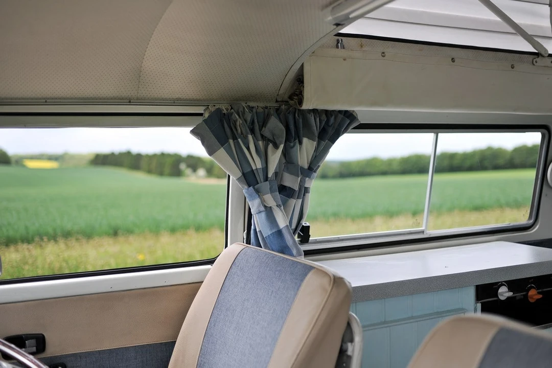 1973 Volkswagen Bay-Window Camper - Image 6 of 30