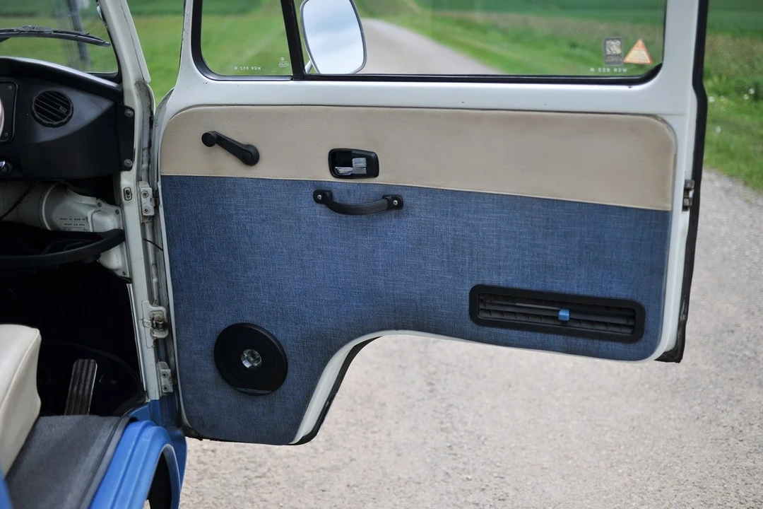 1973 Volkswagen Bay-Window Camper - Image 15 of 30