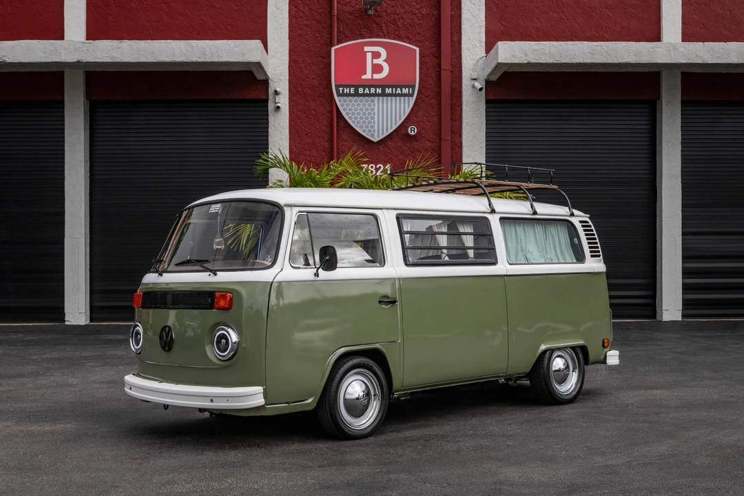 1974 Volkswagen Bay-Window Bus - Image 6 of 31