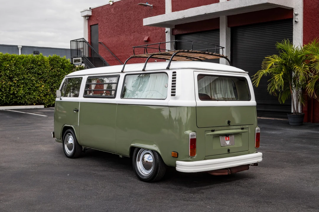 1974 Volkswagen Bay-Window Bus - Image 11 of 31