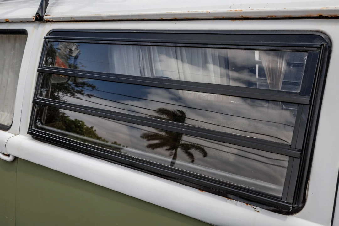 1974 Volkswagen Bay-Window Bus - Image 31 of 31