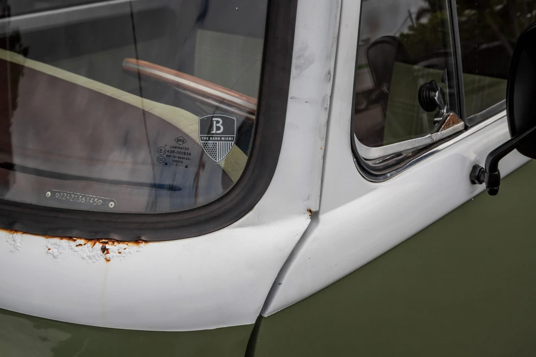 1974 Volkswagen Bay-Window Bus - Image 24 of 31