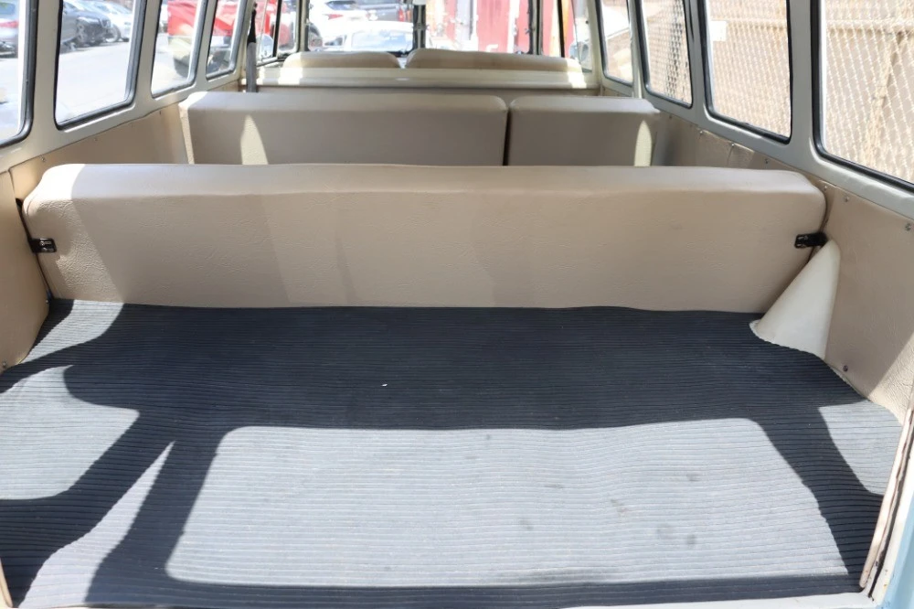 1974 Volkswagen Split-Window Bus - Image 9 of 10