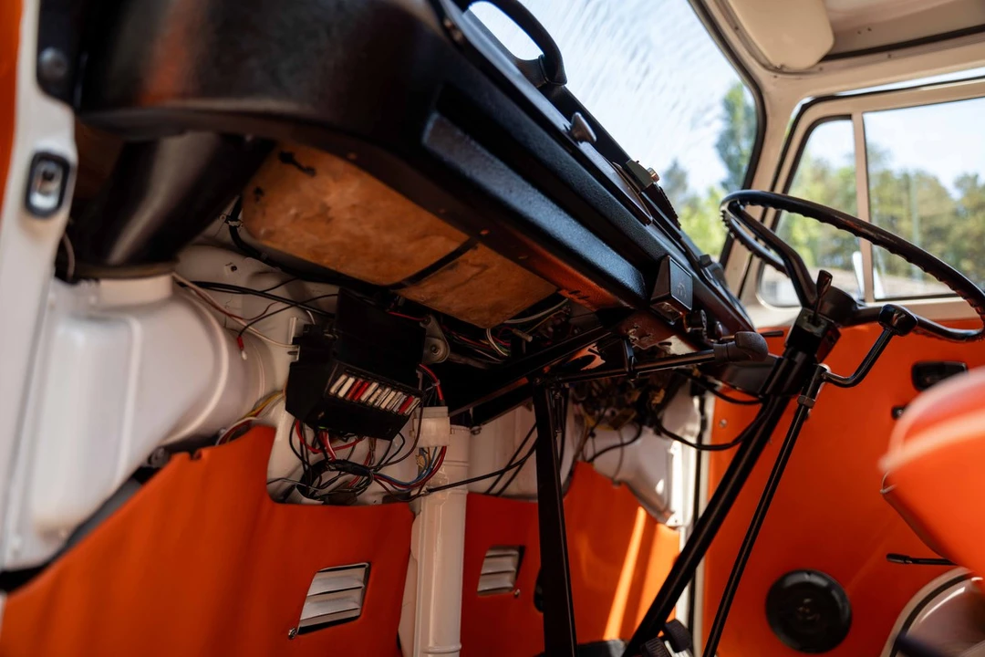 1974 Volkswagen Bay-Window Camper - Image 22 of 30