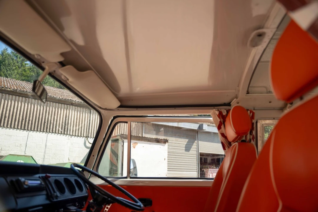 1974 Volkswagen Bay-Window Camper - Image 25 of 30