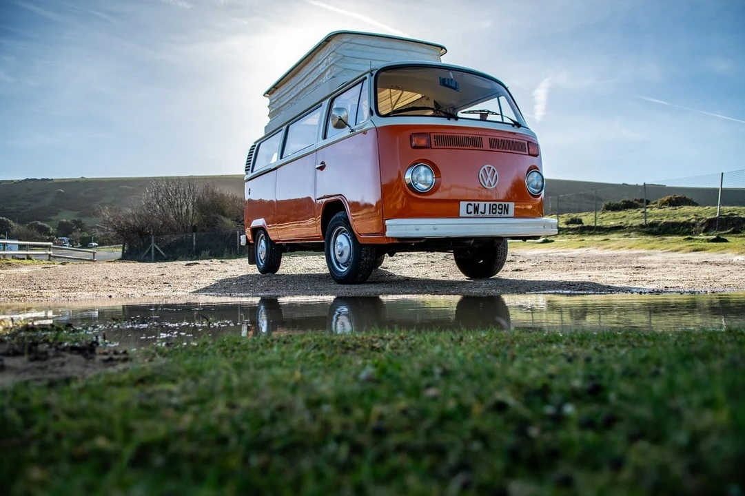 1974 Volkswagen Bay-Window Camper - Image 2 of 30