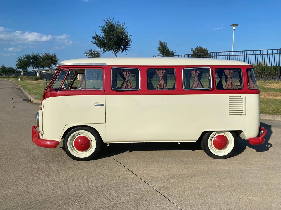 1974 Volkswagen Bay-Window Bus - Image 16 of 31