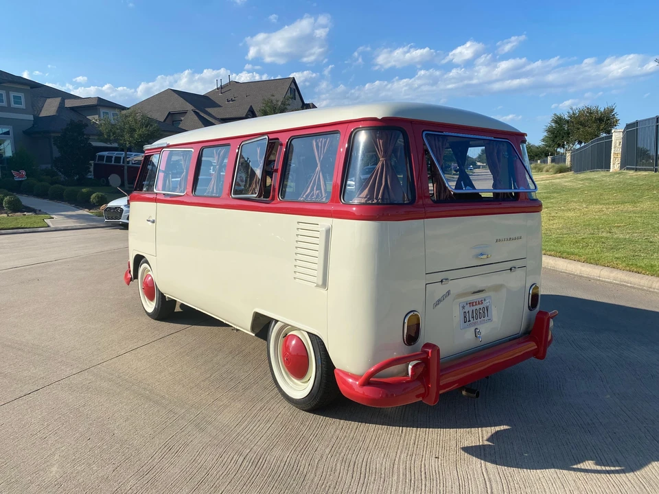 1974 Volkswagen Bay-Window Bus - Image 22 of 31