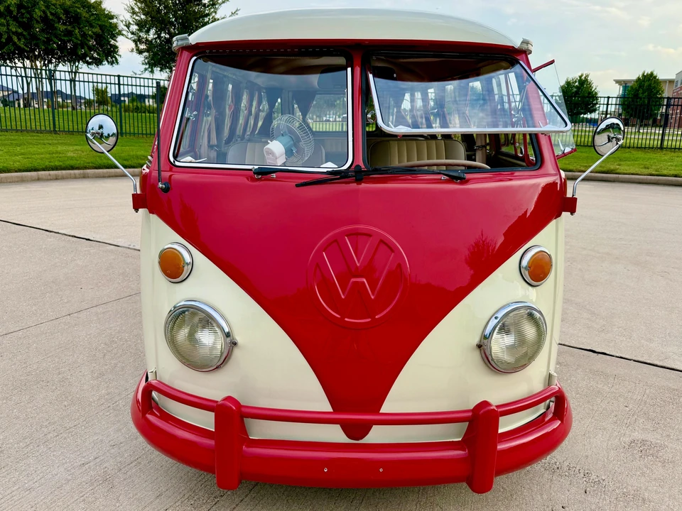 1974 Volkswagen Bay-Window Bus - Image 9 of 31