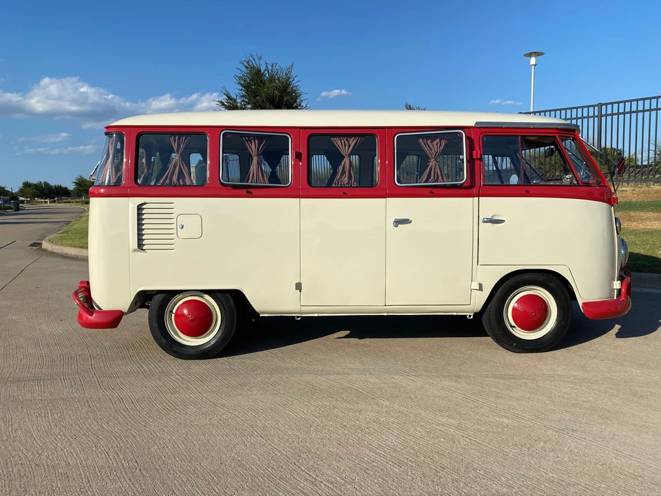 1974 Volkswagen Bay-Window Bus - Image 31 of 31