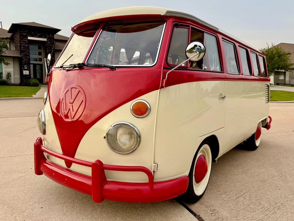 1974 Volkswagen Bay-Window Bus - Image 13 of 31