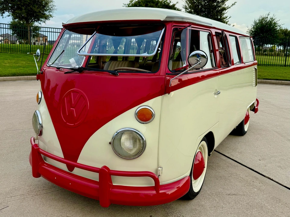1974 Volkswagen Bay-Window Bus - Image 11 of 31