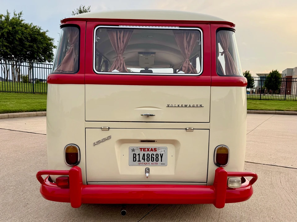 1974 Volkswagen Bay-Window Bus - Image 26 of 31