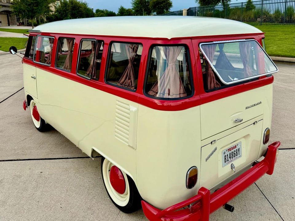 1974 Volkswagen Bay-Window Bus - Image 23 of 31