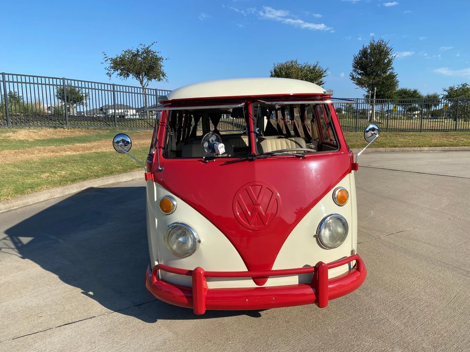 1974 Volkswagen Bay-Window Bus - Image 6 of 31