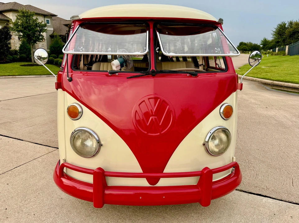 1974 Volkswagen Bay-Window Bus - Image 8 of 31