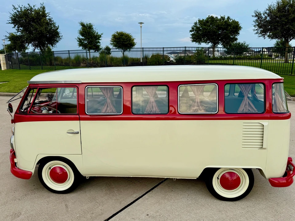 1974 Volkswagen Bay-Window Bus - Image 20 of 31