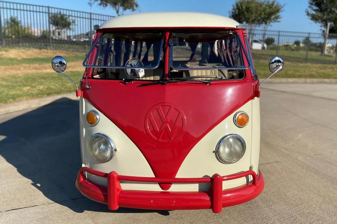 1974 Volkswagen Bay-Window Bus - Image 2 of 31