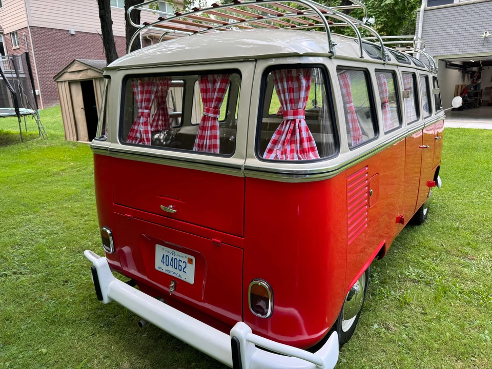 1974 Volkswagen Split-Window Bus - Image 21 of 31