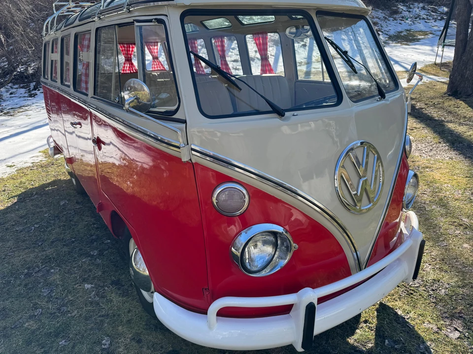 1974 Volkswagen Split-Window Bus - Image 19 of 31