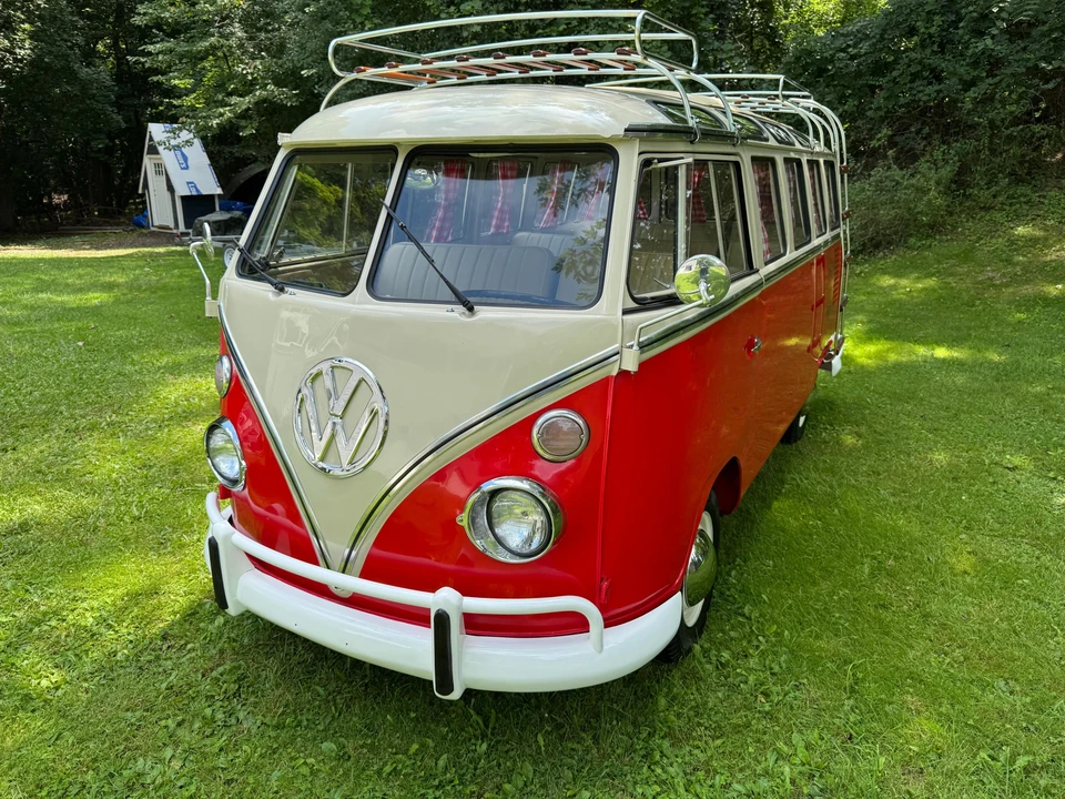 1974 Volkswagen Split-Window Bus - Image 2 of 31