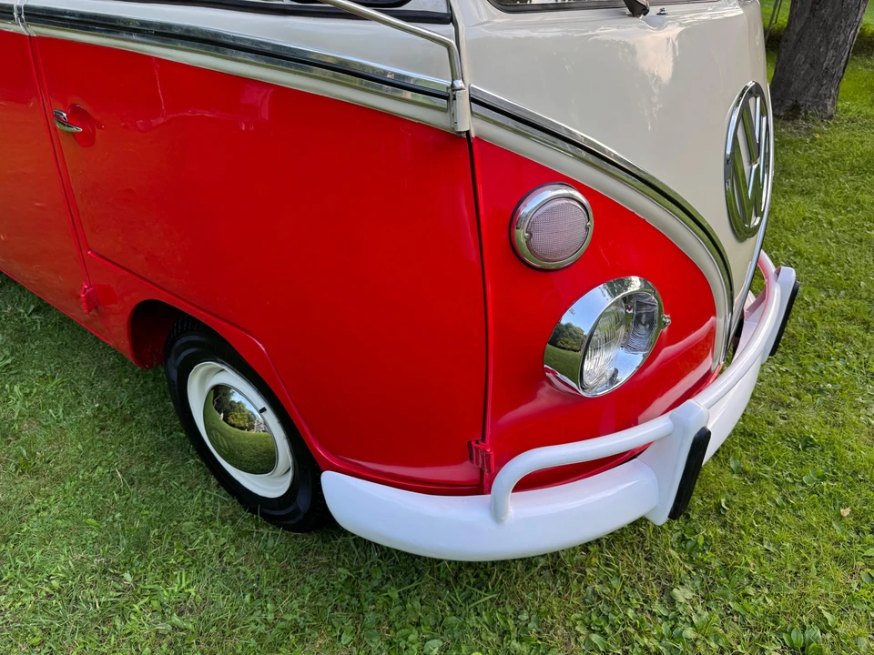 1974 Volkswagen Split-Window Bus - Image 25 of 31
