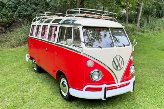 1974 Volkswagen Type 2 Kombi 23-Window Conversion