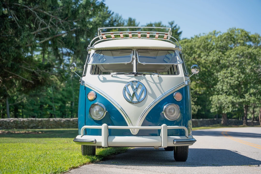 1974 Volkswagen Split-Window Bus - Image 29 of 31
