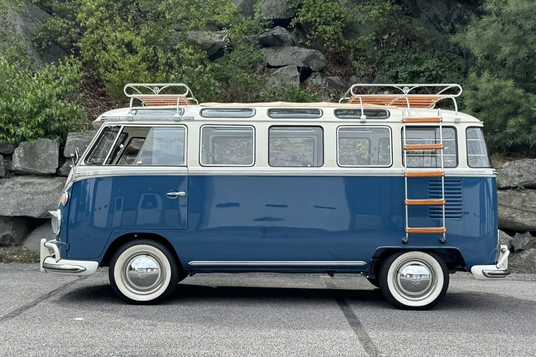 1974 Volkswagen Split-Window Bus - Image 20 of 31