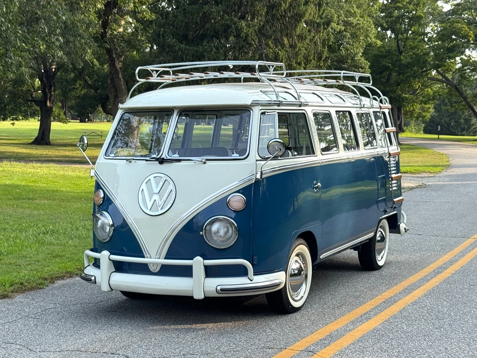 1974 Volkswagen Split-Window Bus - Image 10 of 31