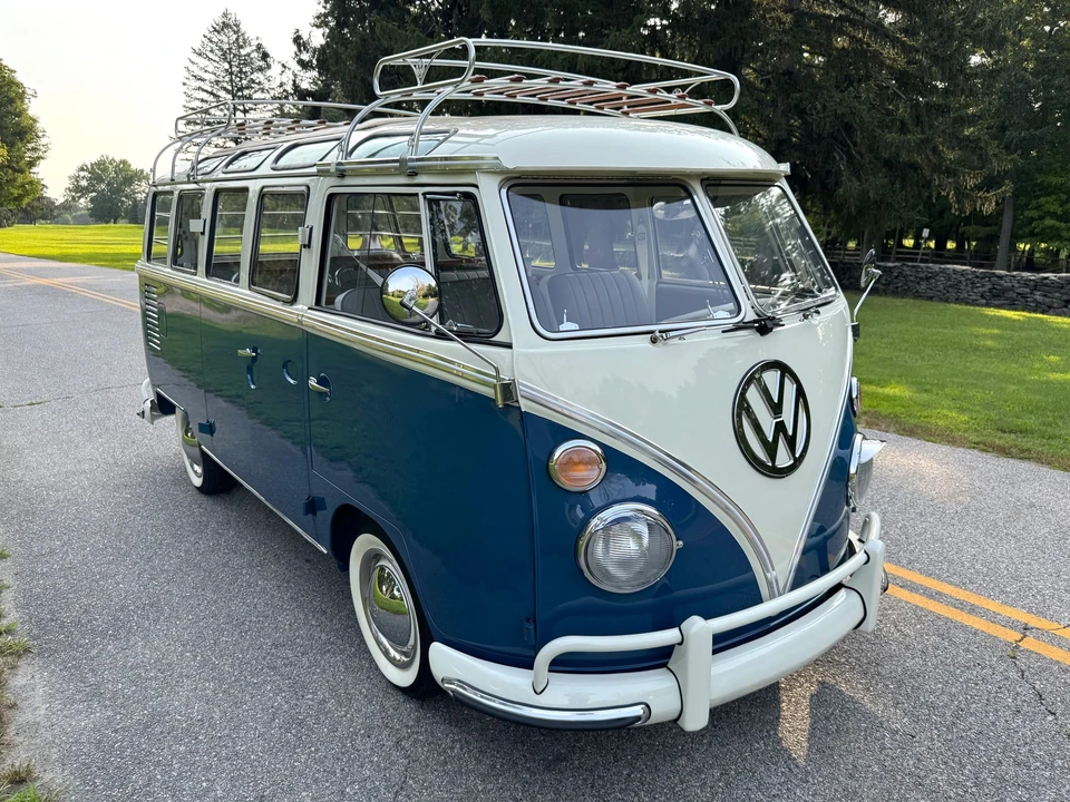 1974 Volkswagen Split-Window Bus - Image 2 of 31