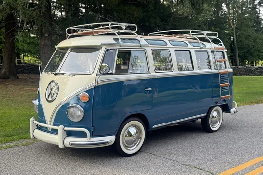 1974 Volkswagen Type 2 Kombi 23-Window Conversion