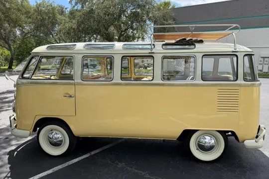 1974 Volkswagen Split-Window Bus - Image 3 of 8