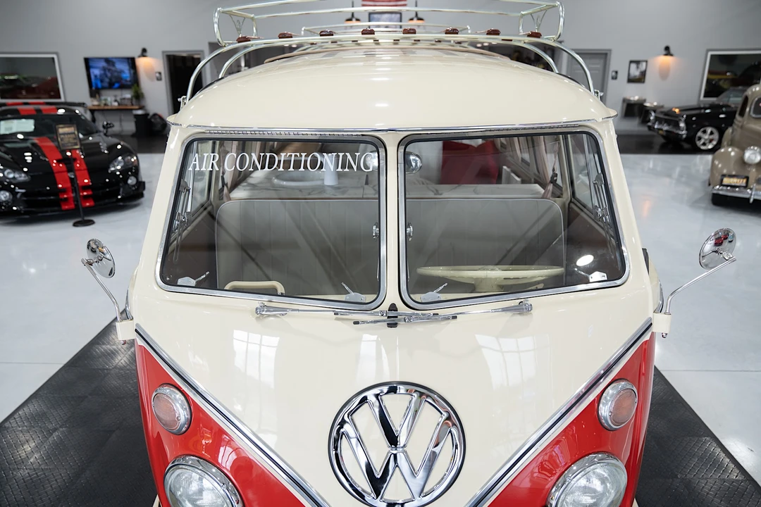 1974 Volkswagen Split-Window Bus - Image 19 of 31
