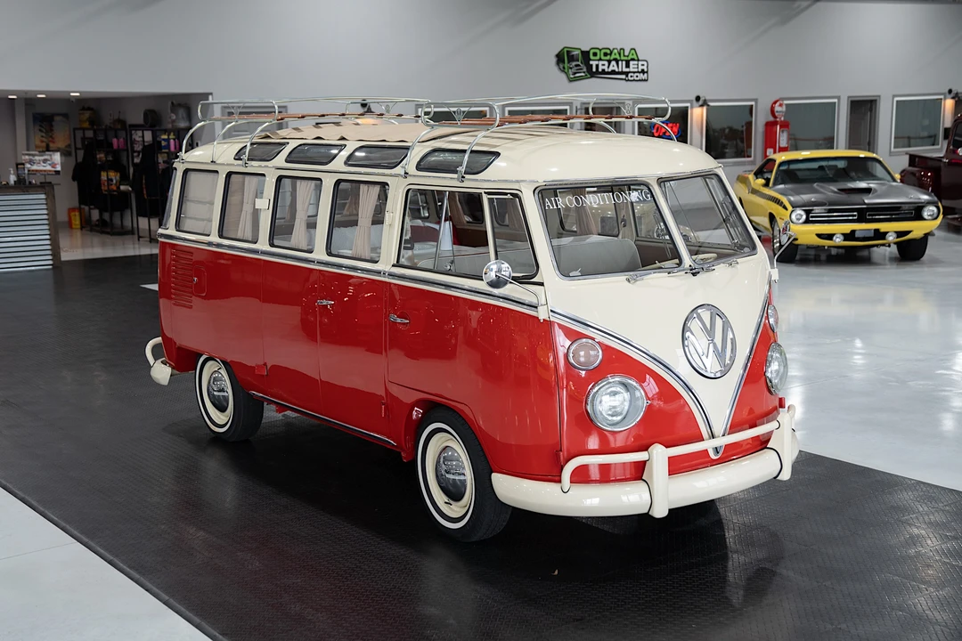 1974 Volkswagen Split-Window Bus - Image 4 of 31