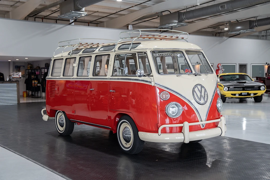 1974 Volkswagen Split-Window Bus - Image 3 of 31