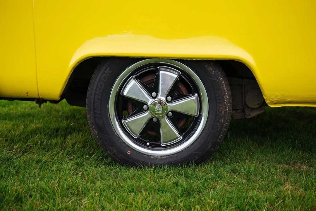 1972 Volkswagen Bay-Window Camper - Image 28 of 30
